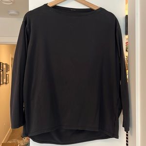 lululemon back in action LS black size US4